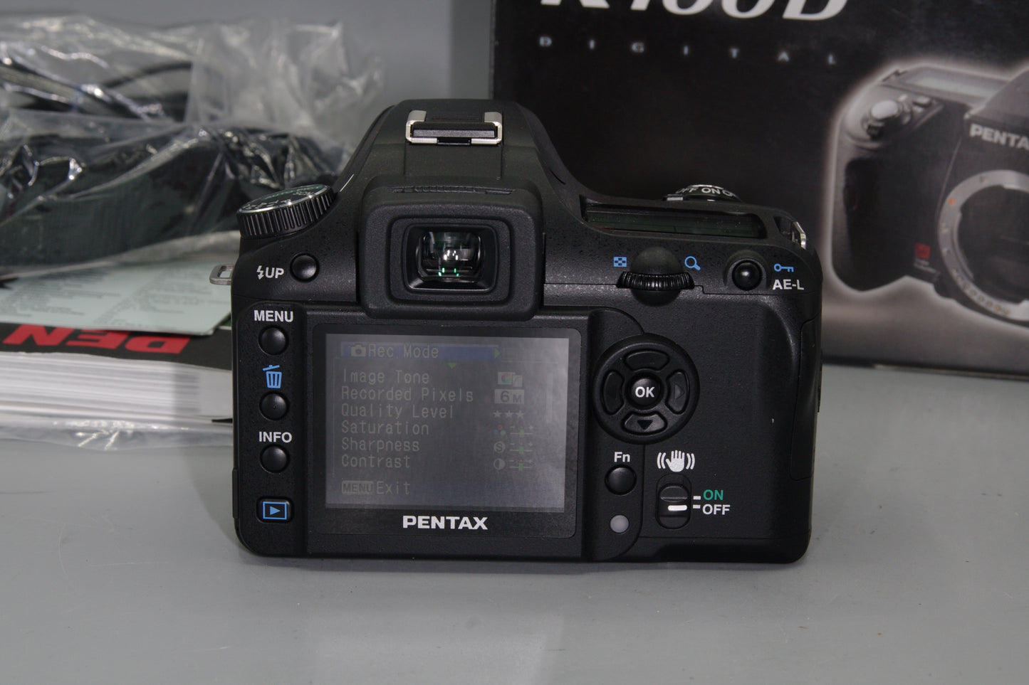 Boxed Pentax K100D 6.1MP DSLR Boxed, Mint Condition - S/C 370