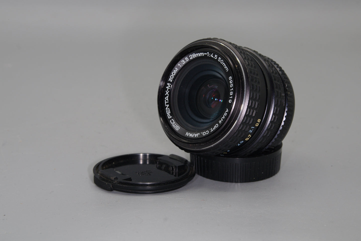 SMC Pentax-M 28-50mm F/3.5-4.5 Lens- Pentax K Mount - with both caps.