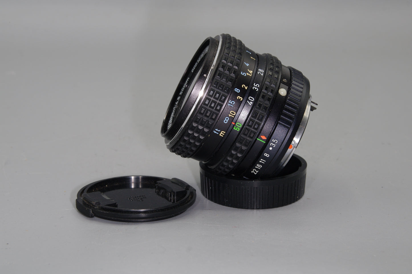 SMC Pentax-M 28-50mm F/3.5-4.5 Lens- Pentax K Mount - with both caps.