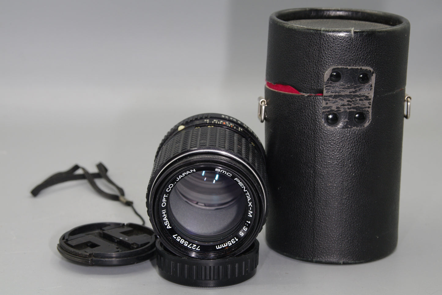 SMC Pentax-M 135mm F/3.5 Lens- Pentax K Mount - with both caps.