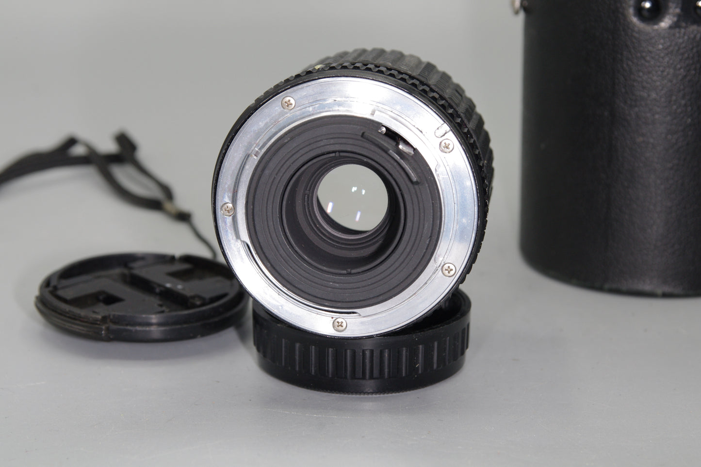 SMC Pentax-M 135mm F/3.5 Lens- Pentax K Mount - with both caps.