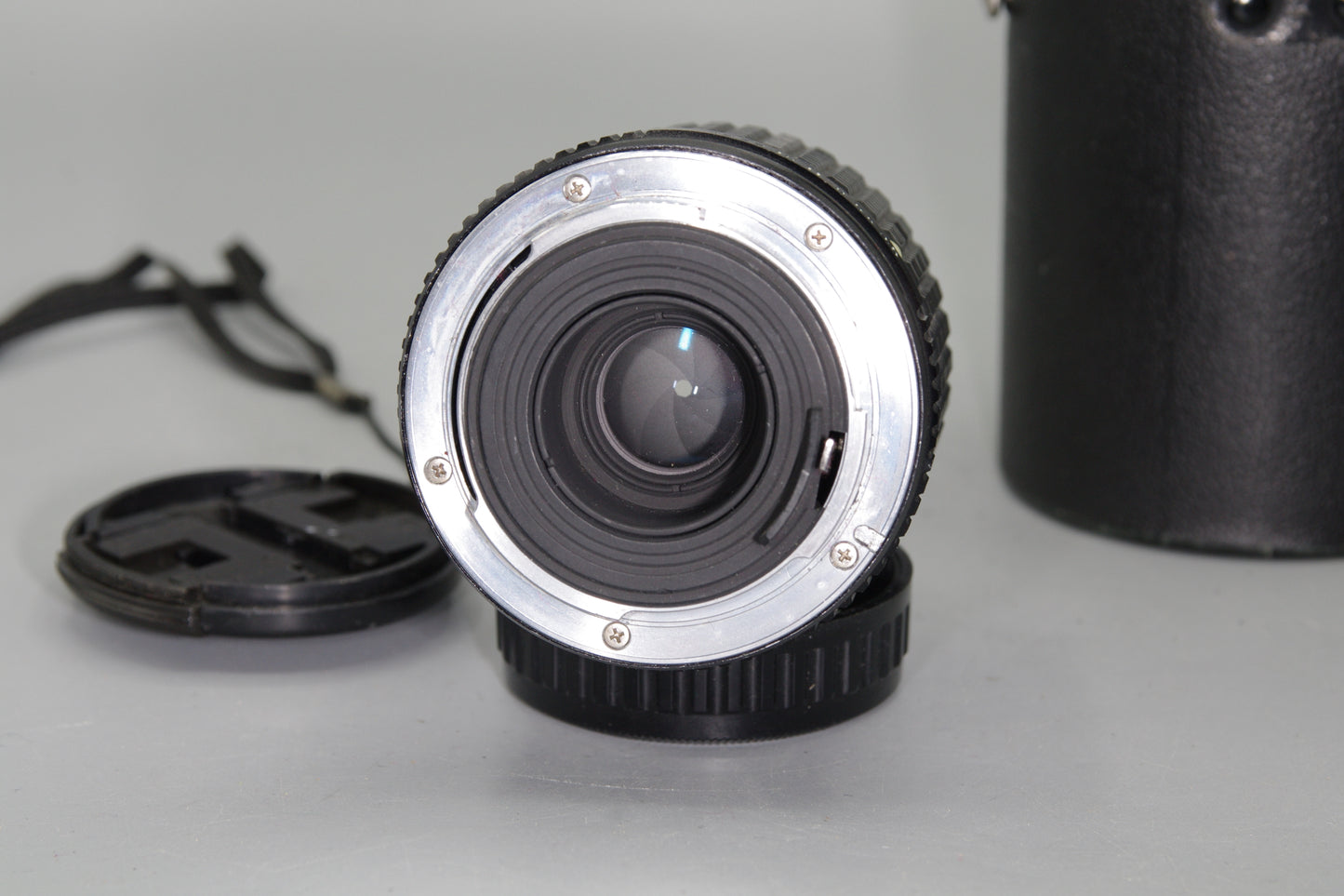SMC Pentax-M 135mm F/3.5 Lens- Pentax K Mount - with both caps.