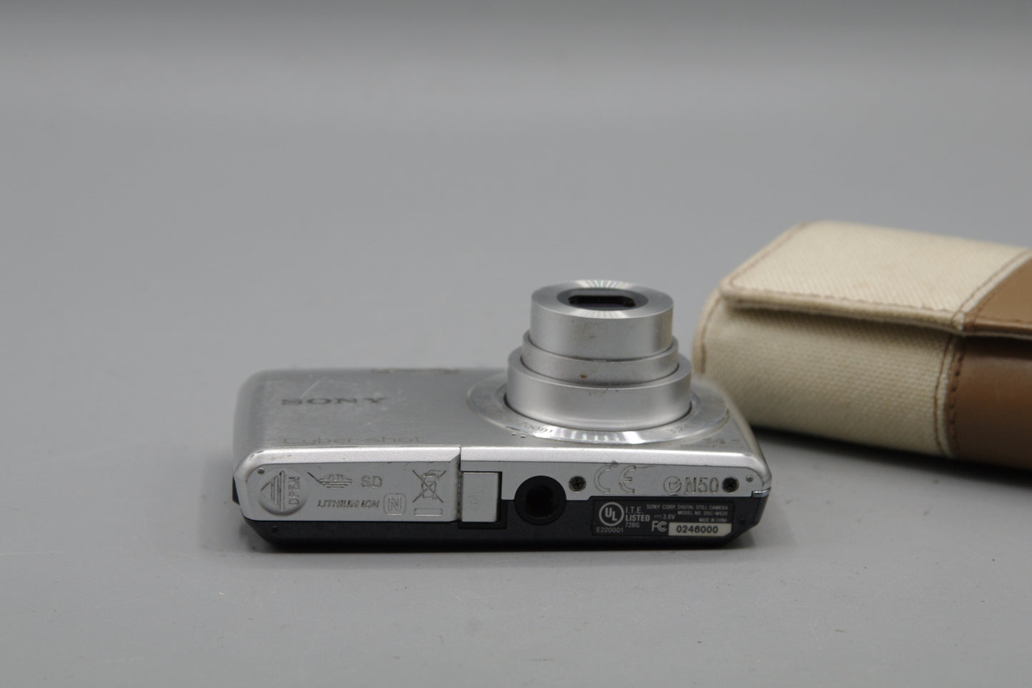 Silver Sony Cybershot DSC-W620 14.1MP Compact Camera and Case