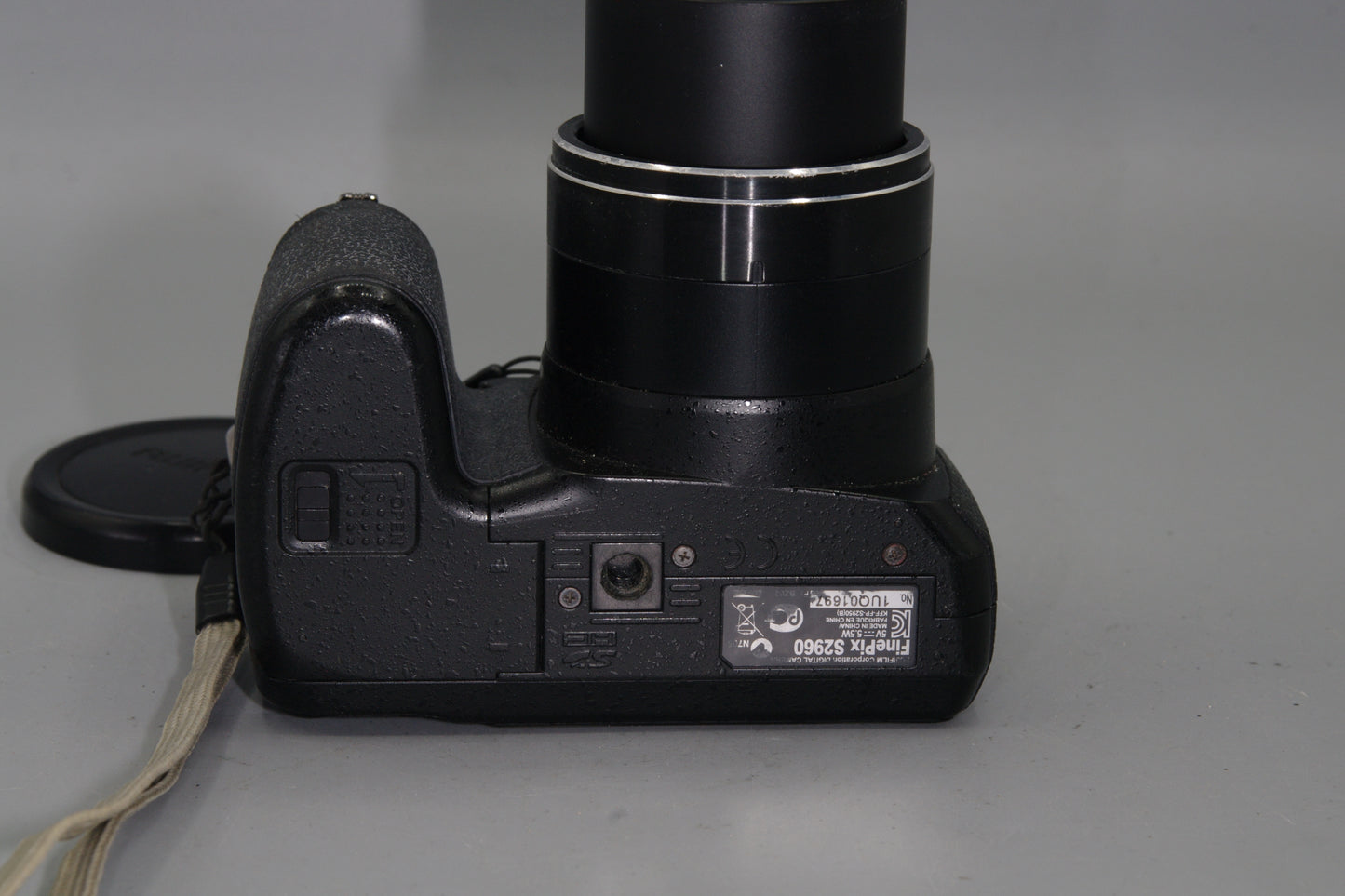 FujiFilm FinePix S2960 14MP Bridge Camera