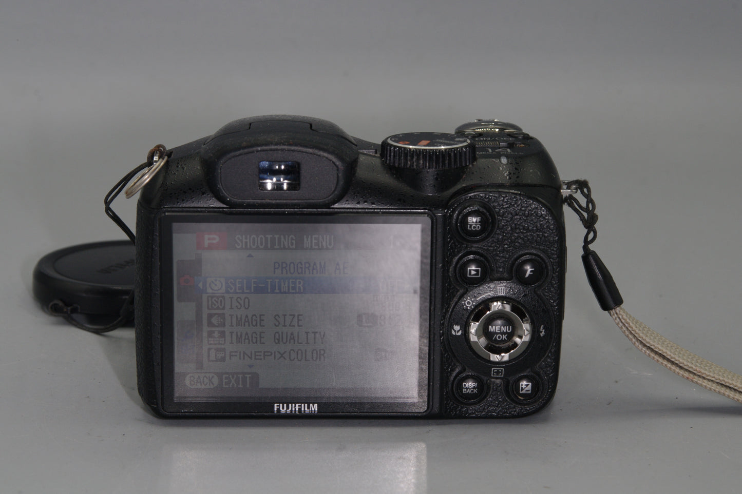 FujiFilm FinePix S2960 14MP Bridge Camera