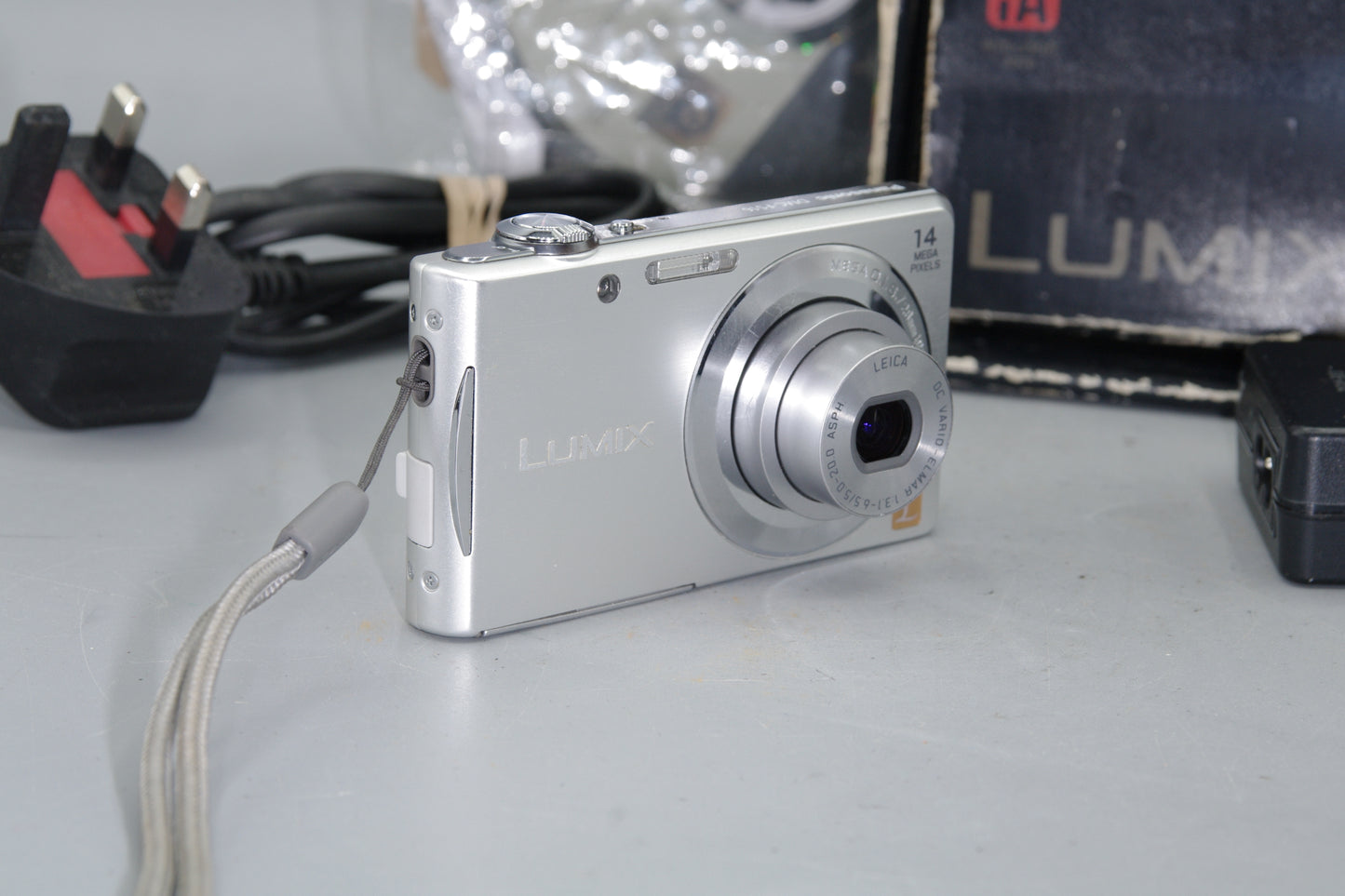 Panasonic Lumix DMC-FS16 14.1MP Digital Compact Excellent Boxed