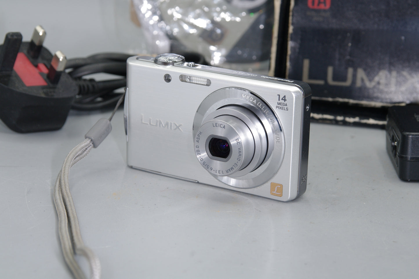 Panasonic Lumix DMC-FS16 14.1MP Digital Compact Excellent Boxed