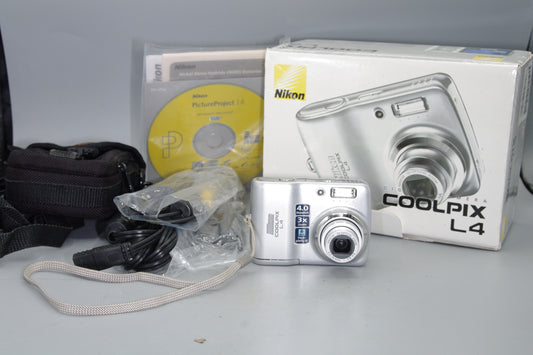 Nikon Coolpix L4 4MP Compact Digital - Boxed