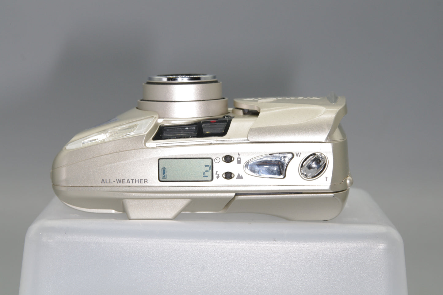 Olympus MJU Zoom III 80 Camera with 38-80mm Lens Excellent
