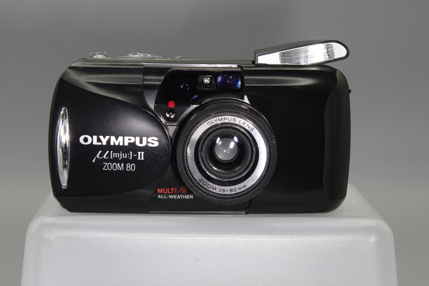 Olympus MJU Zoom II 80 Camera with 38-80mm Lens Excellent