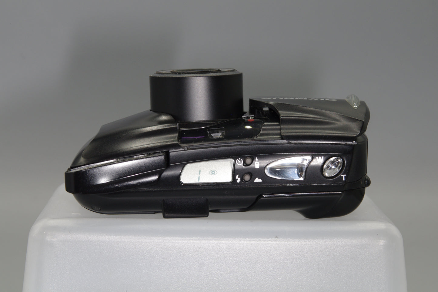 Olympus MJU Zoom II 80 Camera with 38-80mm Lens Excellent