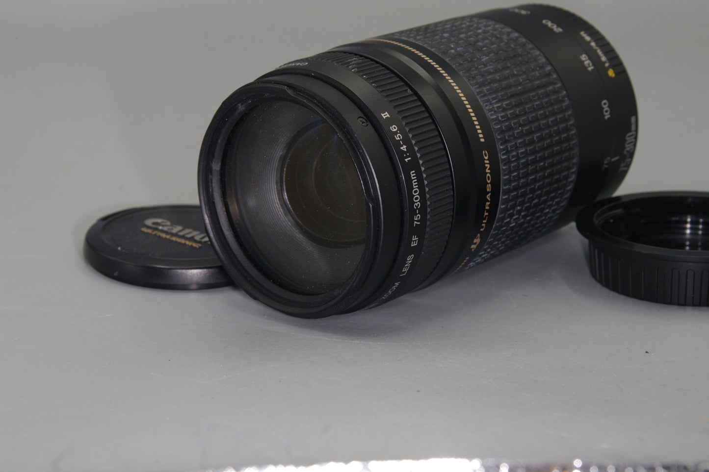 Canon 75-300mm F/4-5.6 II USM EF Mount Zoom Lens - Excellent