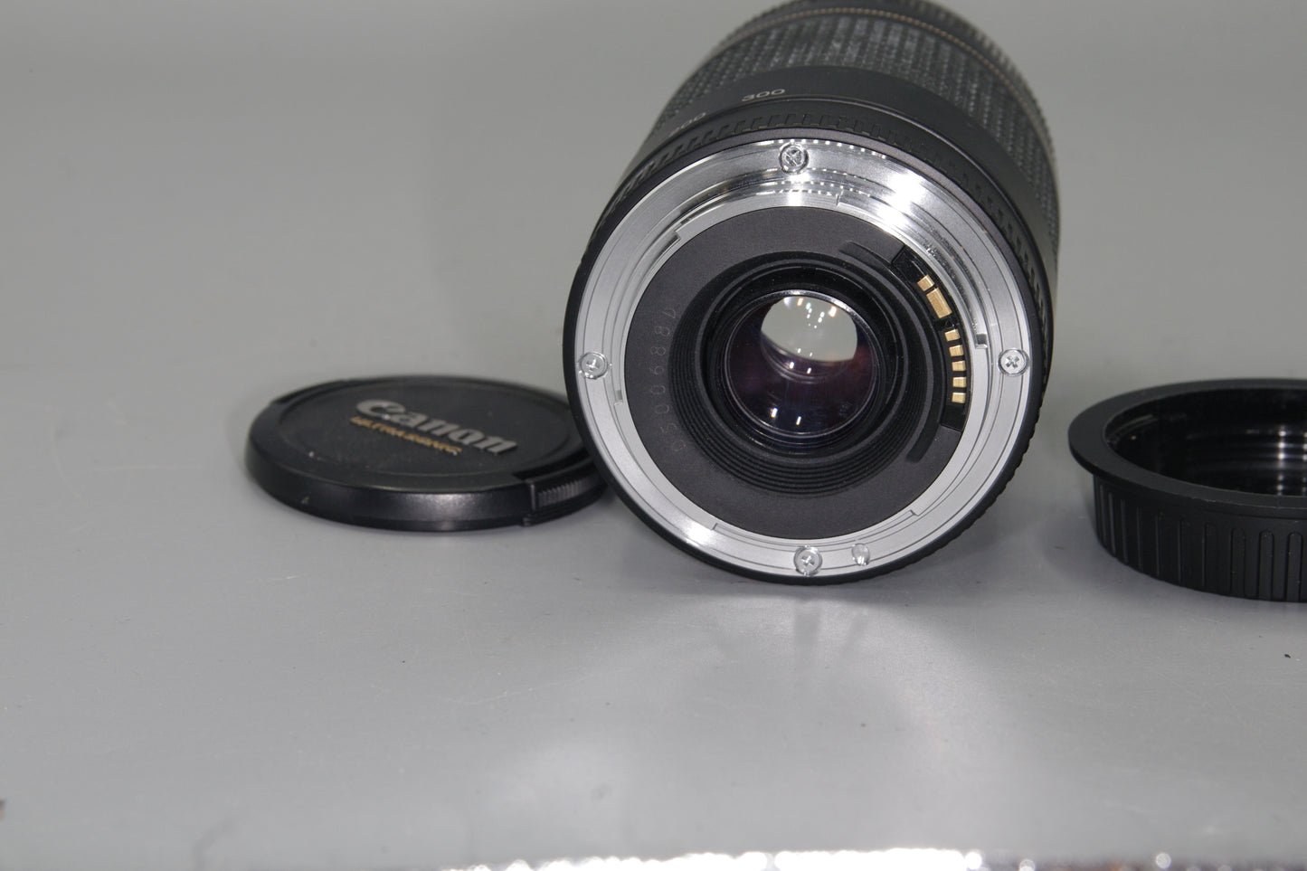 Canon 75-300mm F/4-5.6 II USM EF Mount Zoom Lens - Excellent