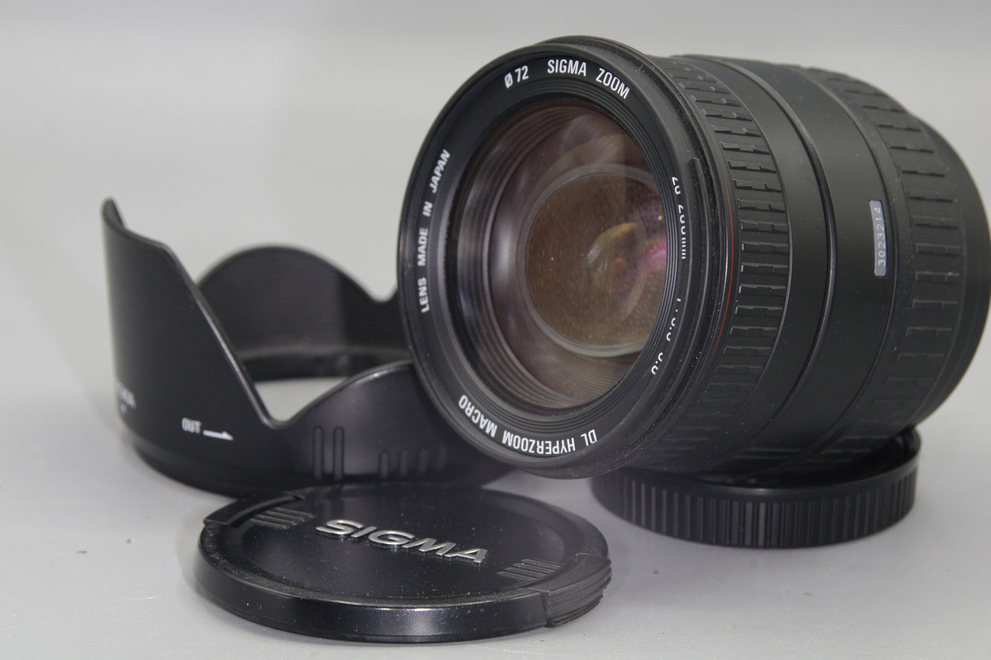 Sigma AF 28-200mm F/3.5-5.6 DL Hyperzoom Macro Lens - Canon EF Mount - Excellent