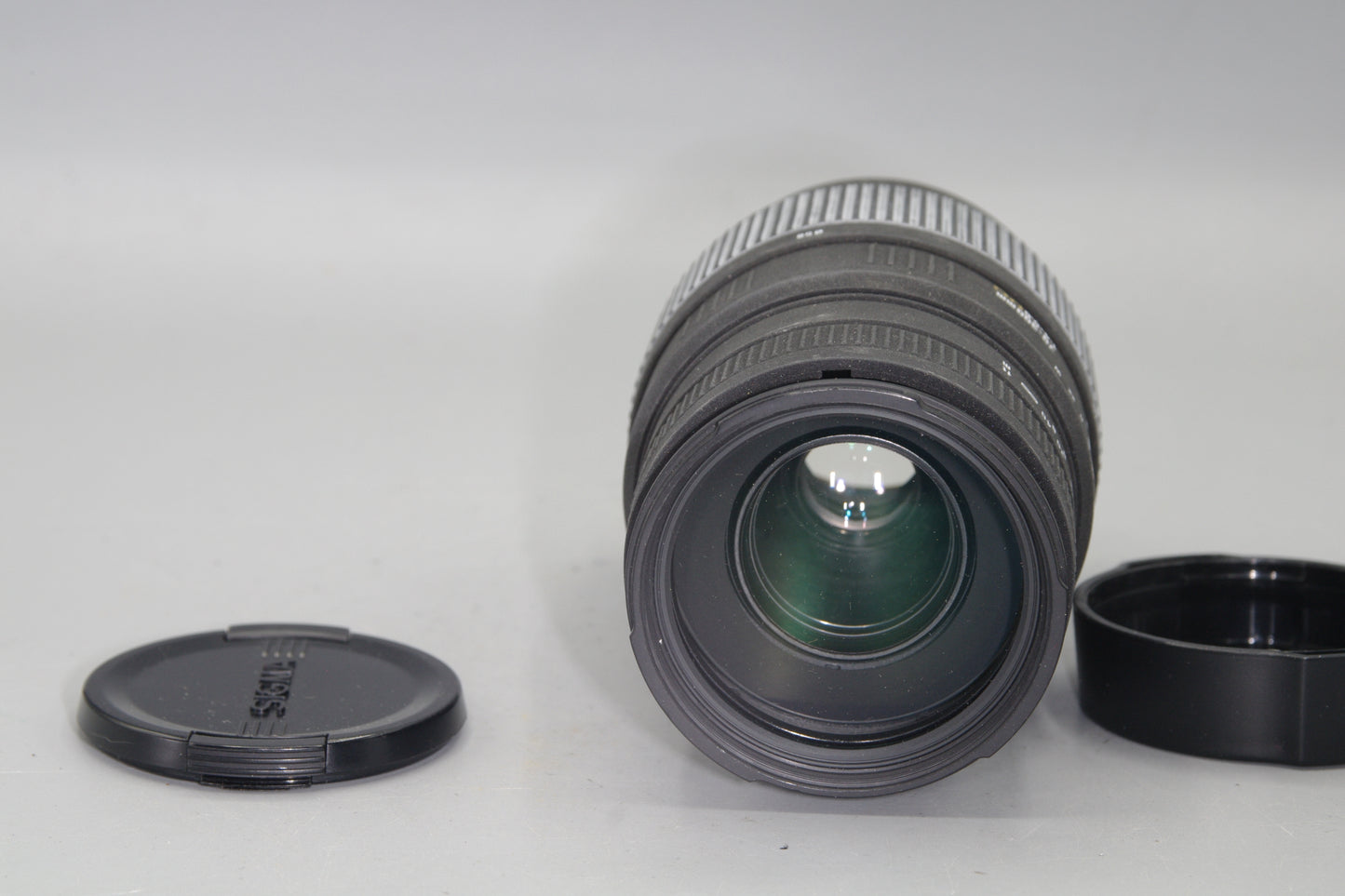 Sigma 70-300mm F/4-5.6 DG AF Zoom Lens with Caps - Canon EF Mount