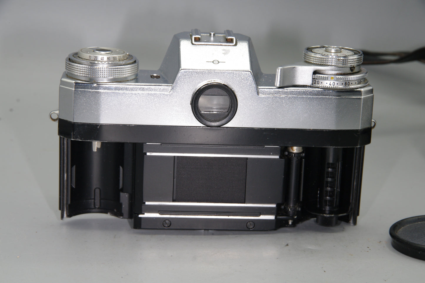 Zeiss Ikon Contarex Bullseye Camera with Planar 50mm f/2 and Case