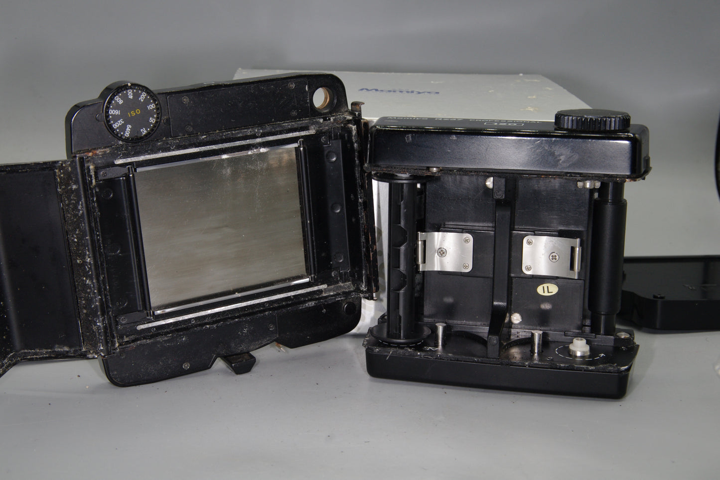 Mamiya RZ67 120 Roll Film Back / Holder in Original box