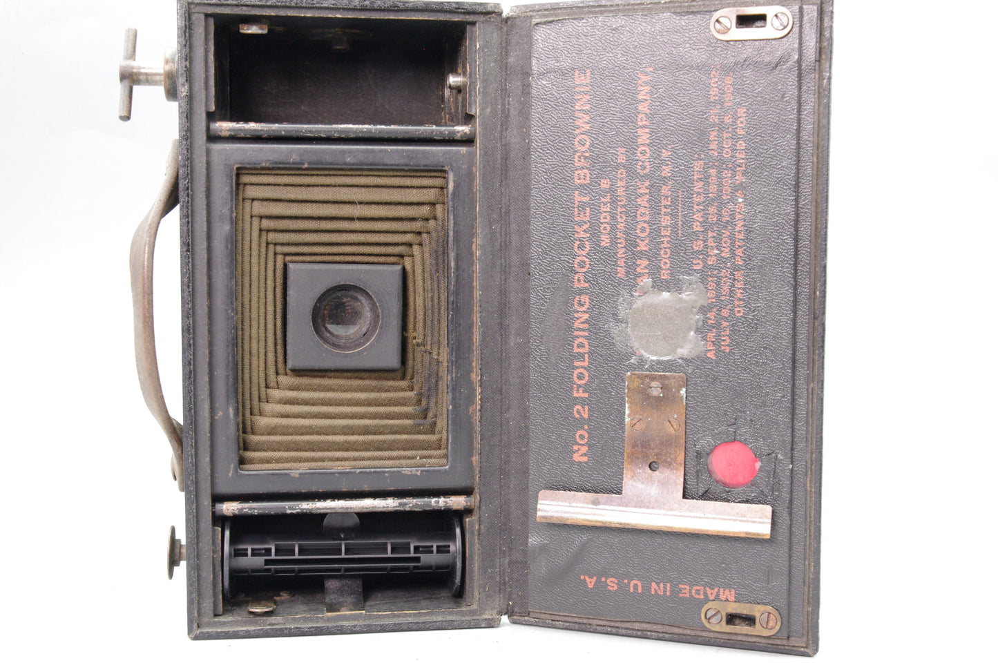 Kodak No2 Folding Pocket Brownie Model B – Red Bellows – Shutter Fires – Display