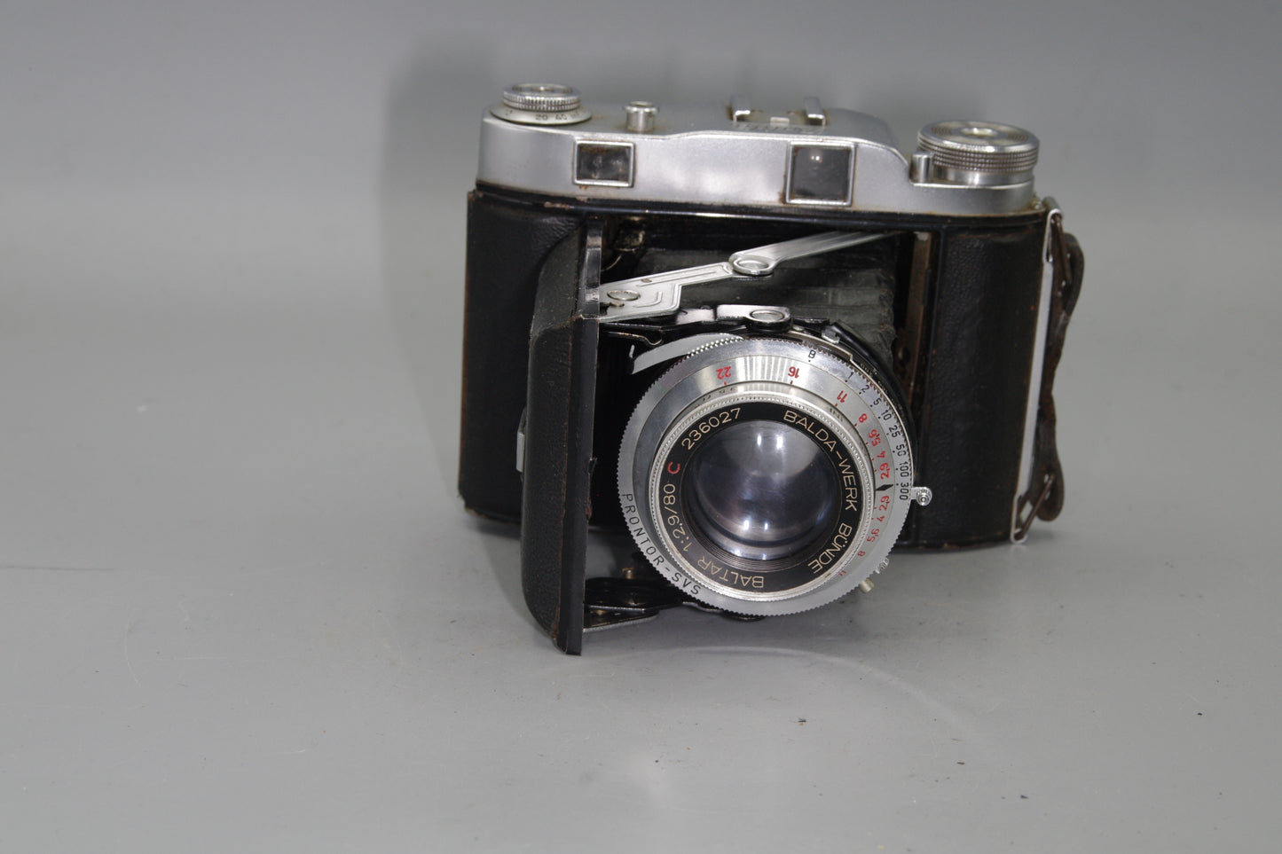 Balda Baldix Folding Camera with Baltar 75mm F/2.9 Lens for Renovation
