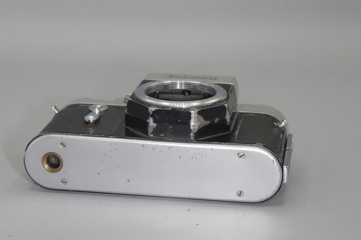 KMZ Kristall 35mm SLR – Art Deco Soviet Camera – Shutter Sticks Below 1/30 – VGC