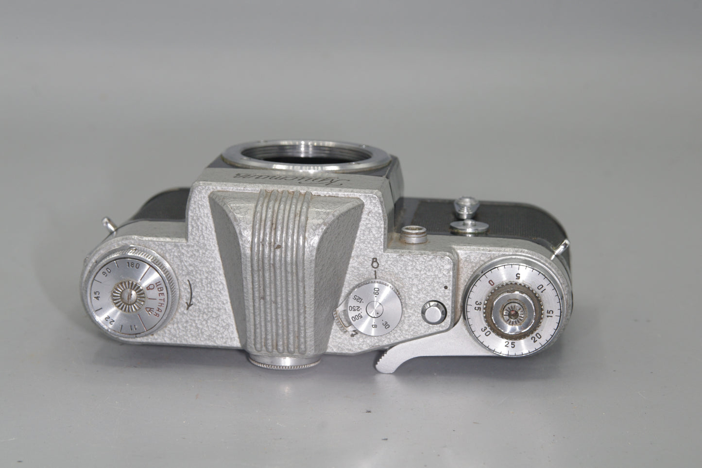KMZ Kristall 35mm SLR – Art Deco Soviet Camera – Shutter Sticks Below 1/30 – VGC