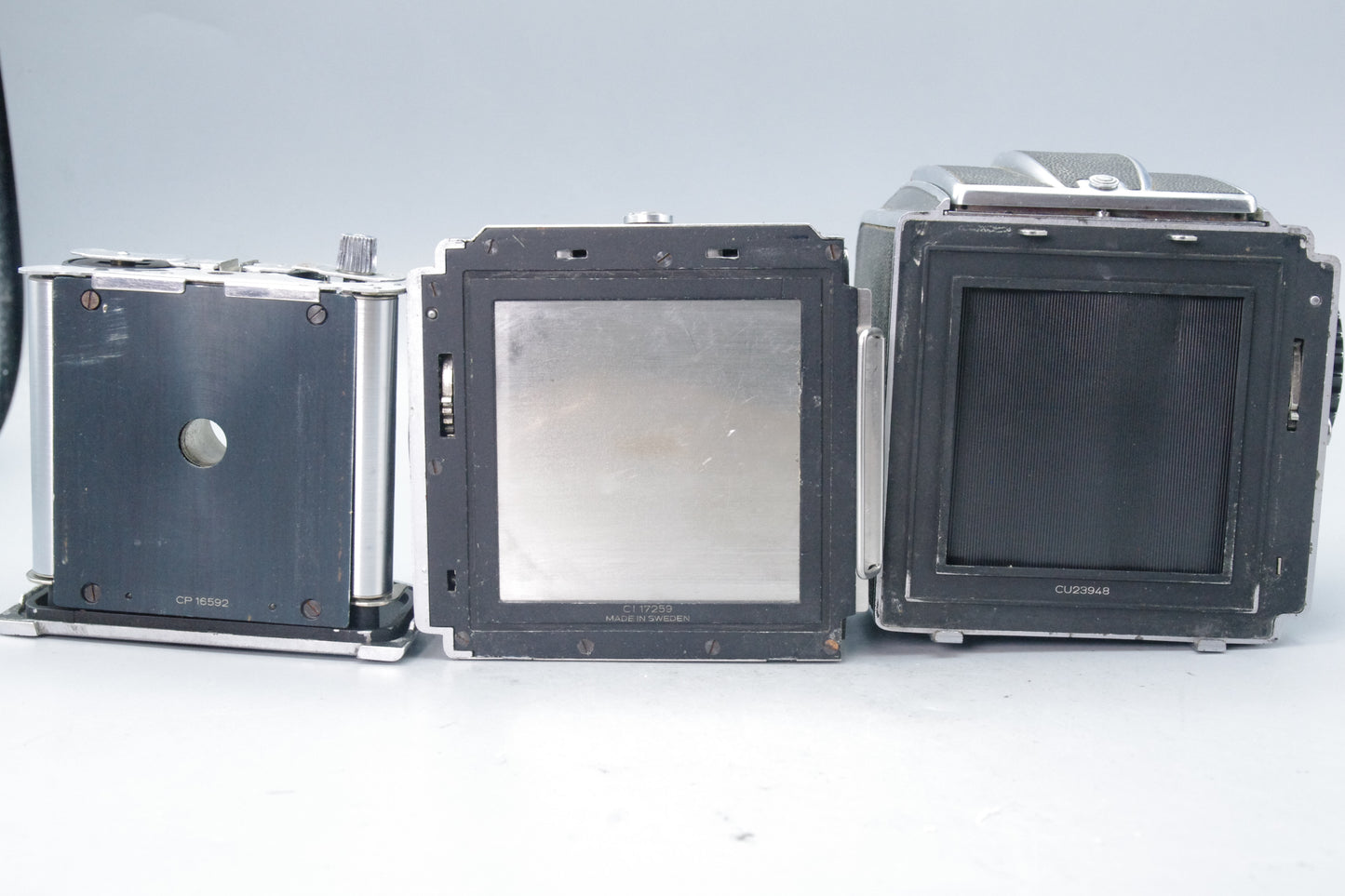 Hasselblad 1000F – C16 Back – WLF – Zeiss Opton 80mm f/2.8 Tessar – VGC