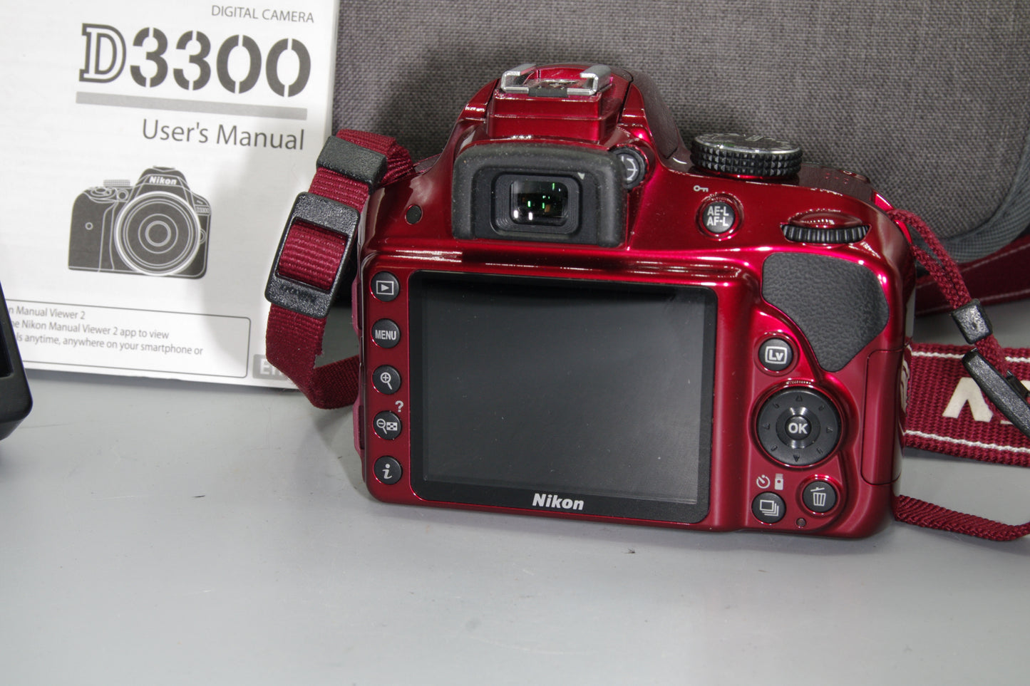 Red Nikon D3300 DSLR 24.2MP + 18-55mm VR Lens & Case – Mint – S/C 875