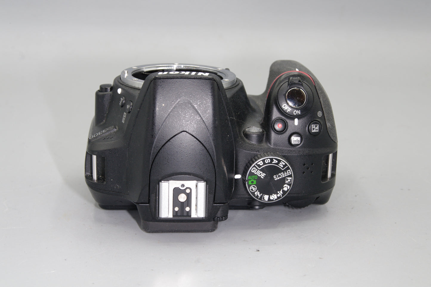 Nikon D3300 24.2MP DSLR  - Excellent Low S/C 2129