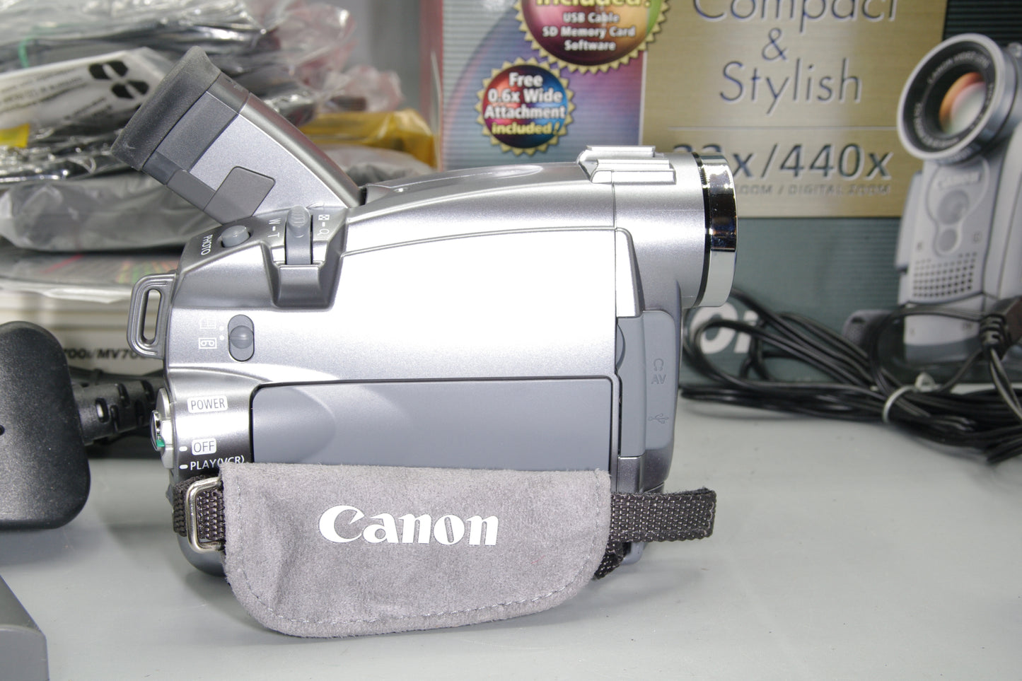 Canon MiniDV MV750i Camcorder , boxed in mint condition with all accessories