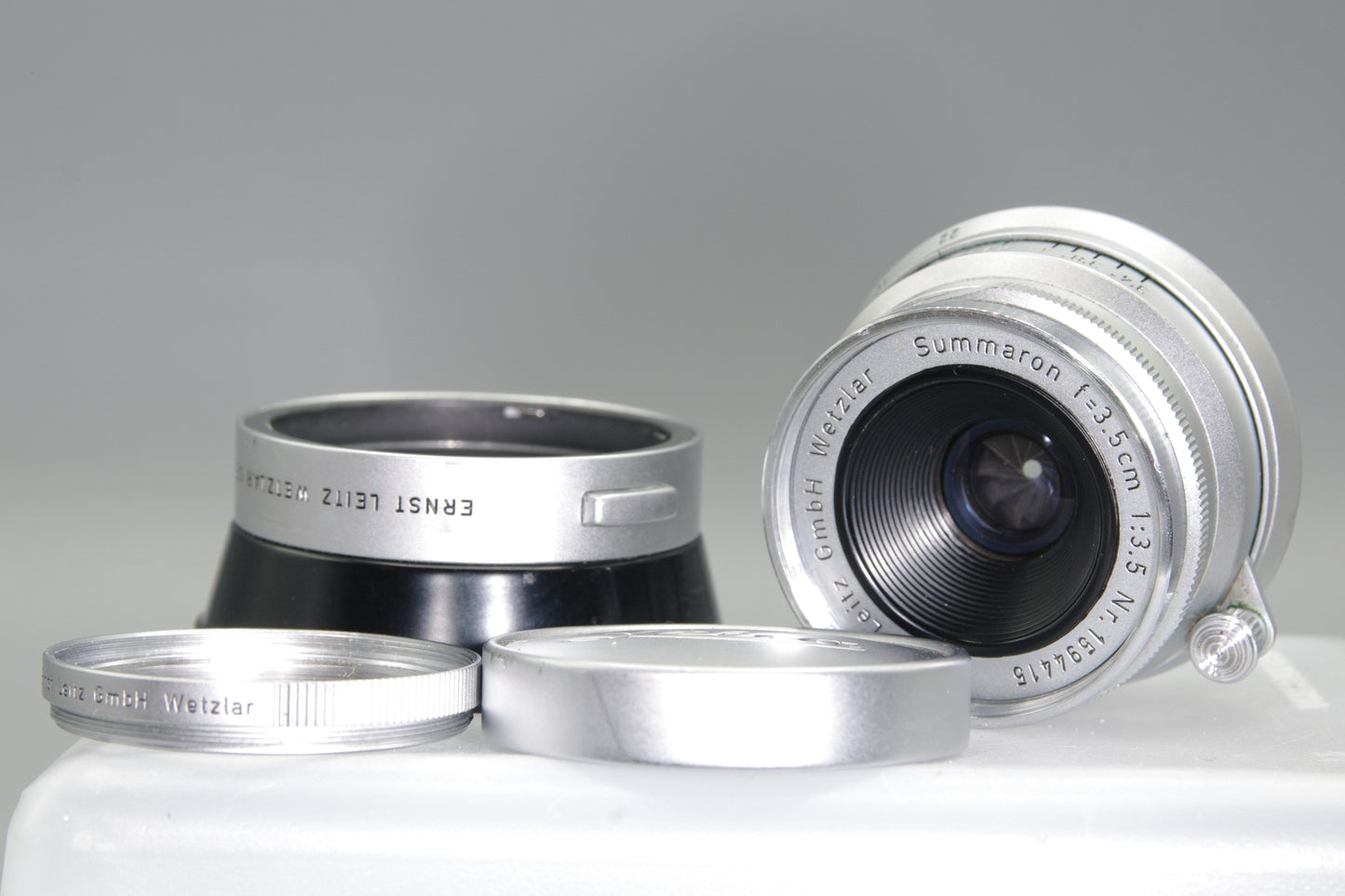 Leitz Summaron 35mm F/3.5 Lens – Hood & Cap – Leica M Mount – Vintage Classic