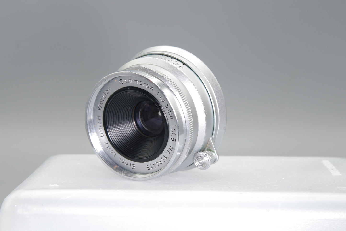 Leitz Summaron 35mm F/3.5 Lens – Hood & Cap – Leica M Mount – Vintage Classic