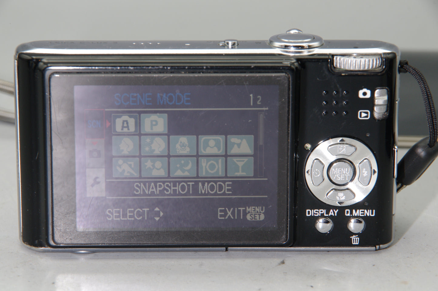 Leica C-Lux 3 Compact Camera With Charger Excellent Condition