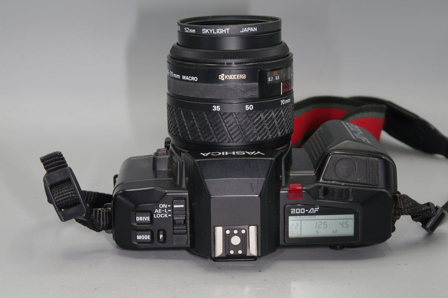 Yashica 200-AF 35mm SLR Camera + 35–70mm Lens – Autofocus Vintage Classic – Excellent