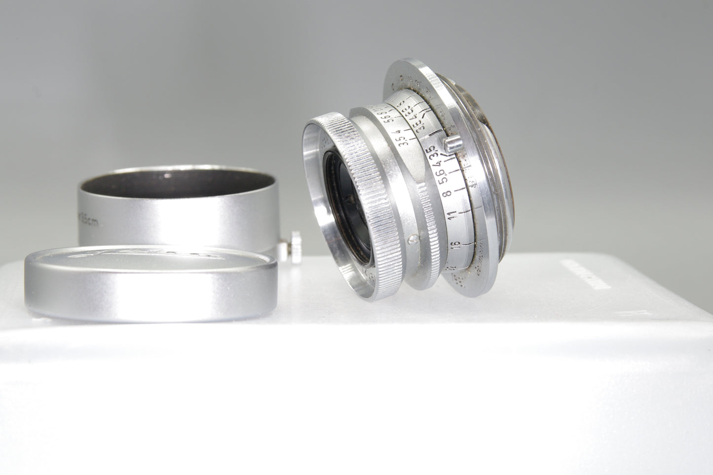 Leitz Summaron 35mm F3.5 L39 Lens with Hood, Cap & Filter – Excellent