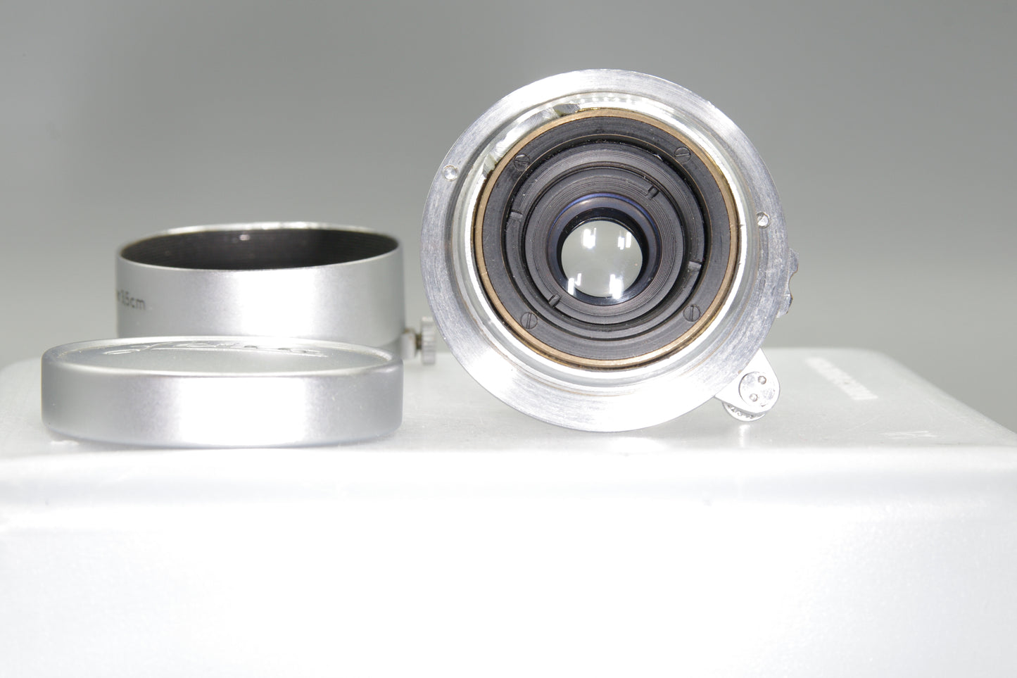 Leitz Summaron 35mm F3.5 L39 Lens with Hood, Cap & Filter – Excellent