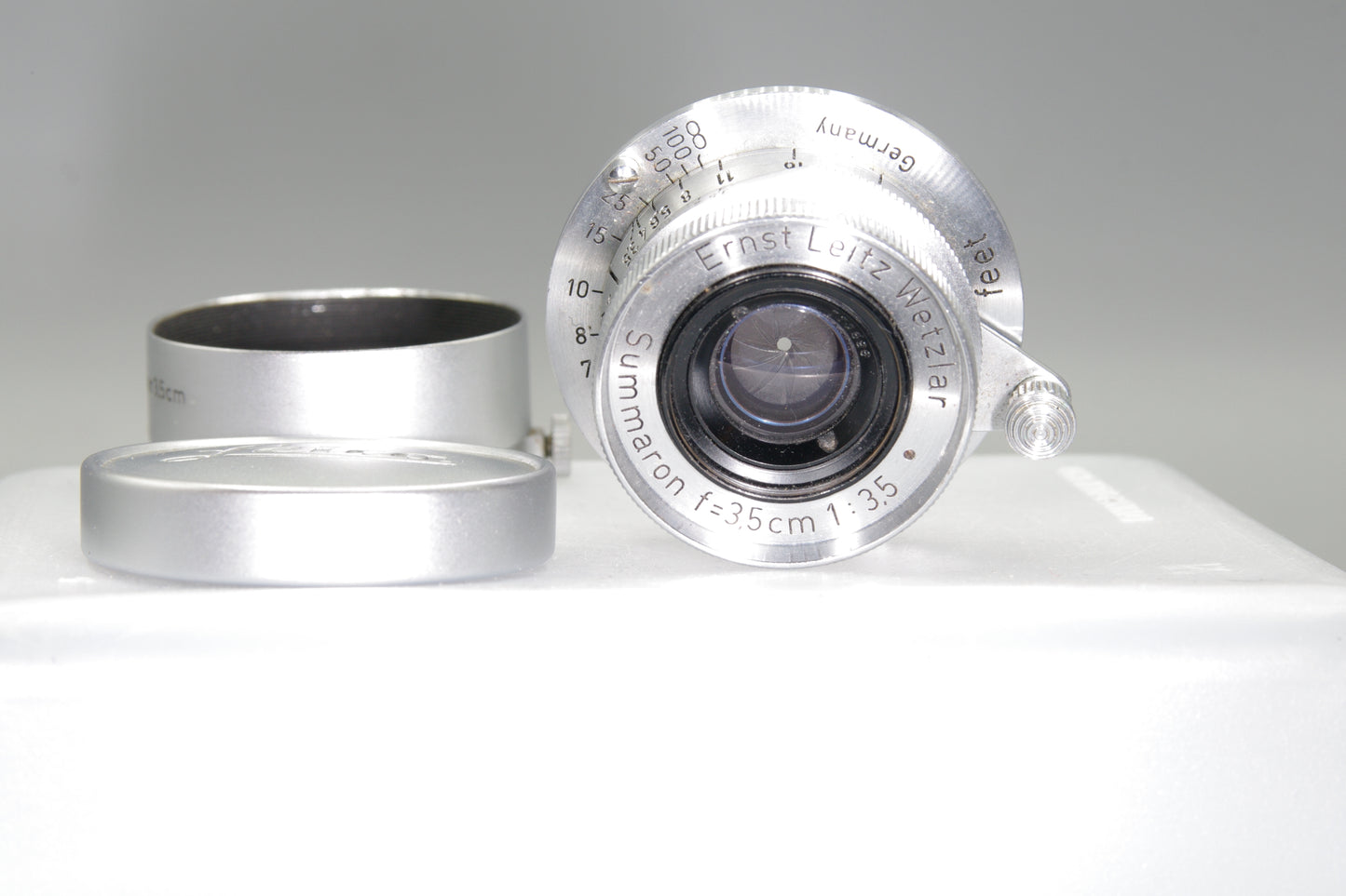 Leitz Summaron 35mm F3.5 L39 Lens with Hood, Cap & Filter – Excellent