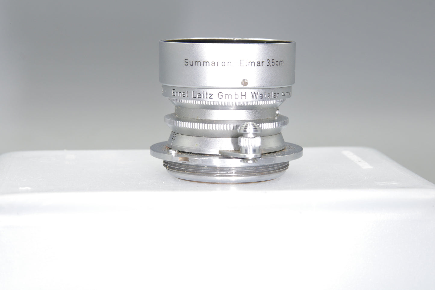 Leitz Summaron 35mm F3.5 L39 Lens with Hood, Cap & Filter – Excellent