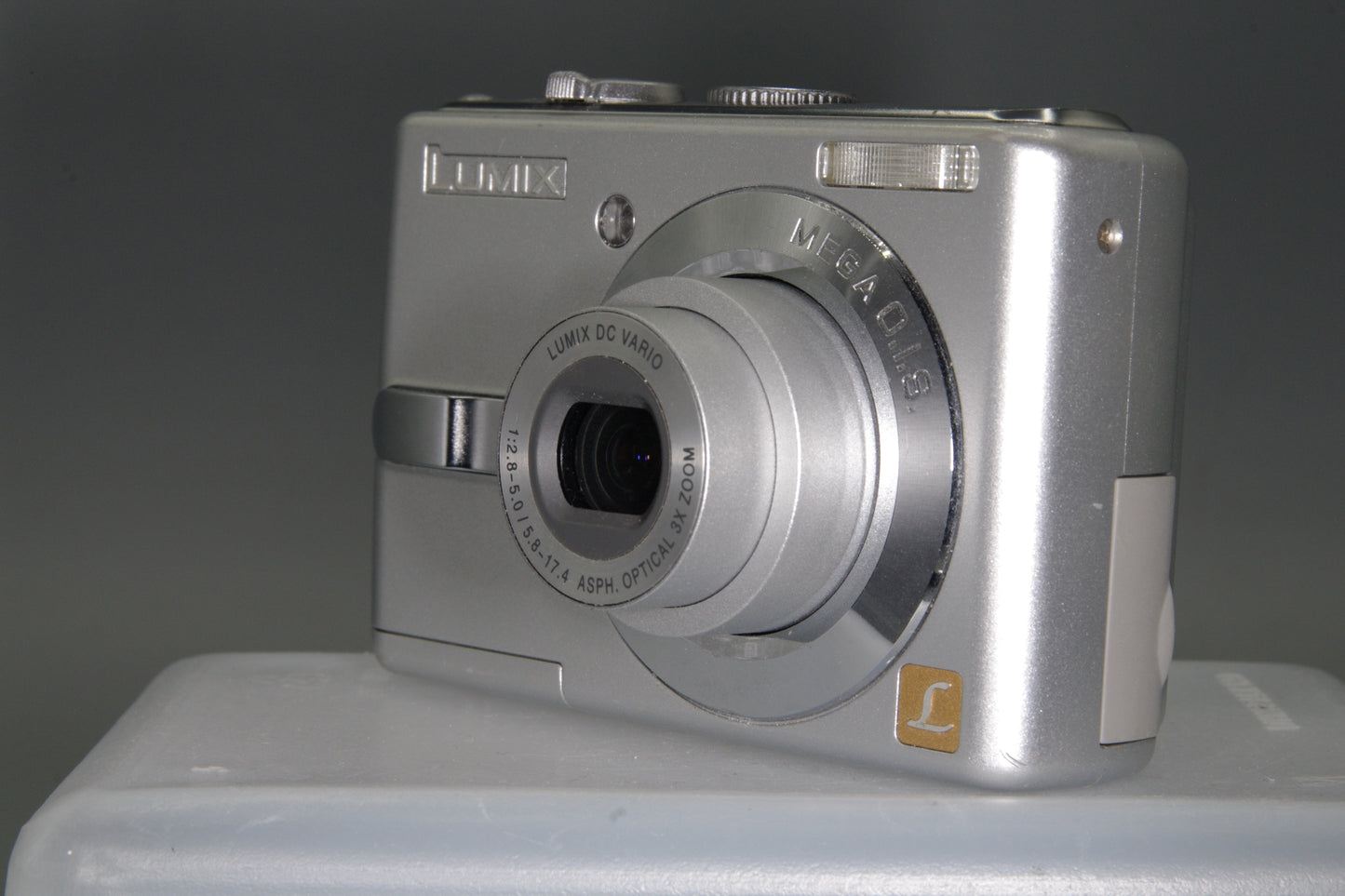 Panasonic Lumix DMC-LS70 7.2MP Compact Digital Camera - Takes AA