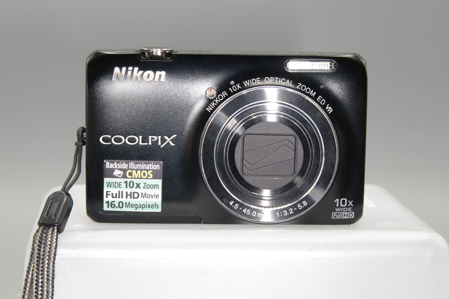 Nikon Coolpix S6300 16MP 10X Zoom Digital Camera - Excellent