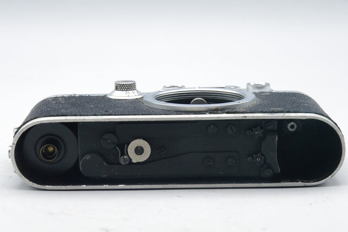Leica IIIb 35mm Rangefinder 1939 – Serial 317688 – Very Good Working Condition