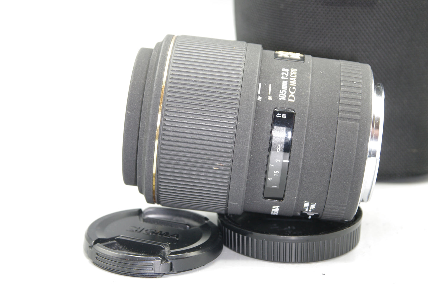Sigma 105mm F/2.8 DG Macro Lens with Caps and case - Canon EF Mount