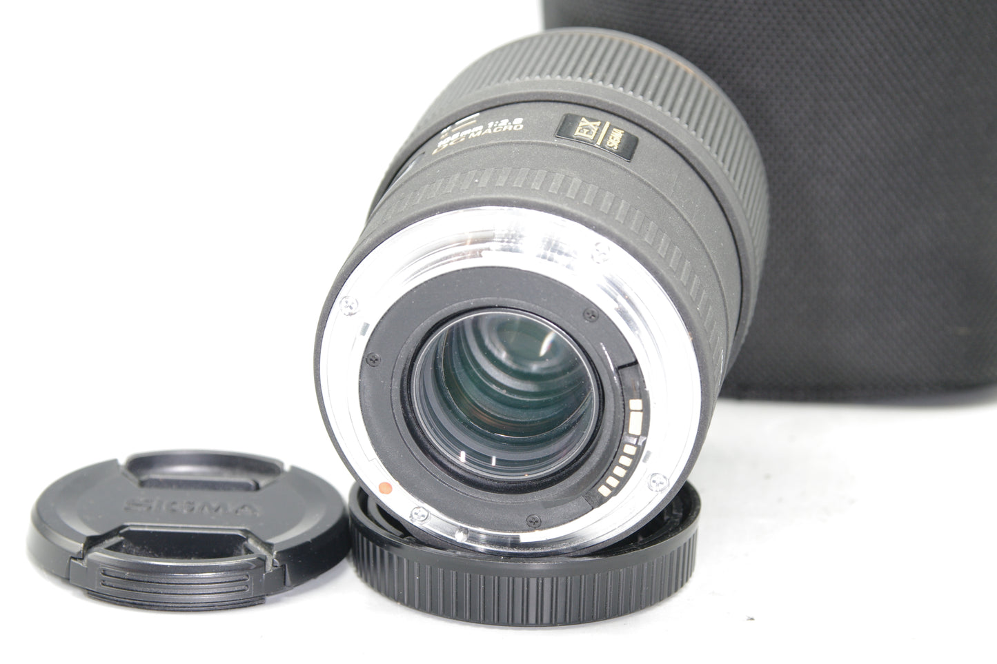 Sigma 105mm F/2.8 DG Macro Lens with Caps and case - Canon EF Mount