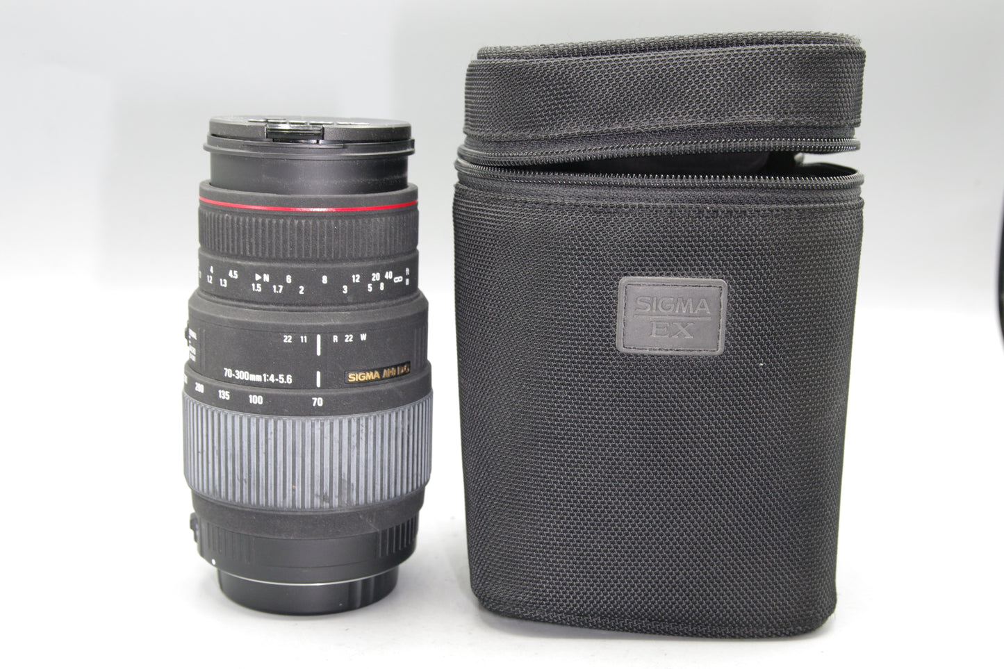 Sigma 70–300mm f/4–5.6 APO DG Macro Lens – Canon EF Mount, Caps Included, VGC