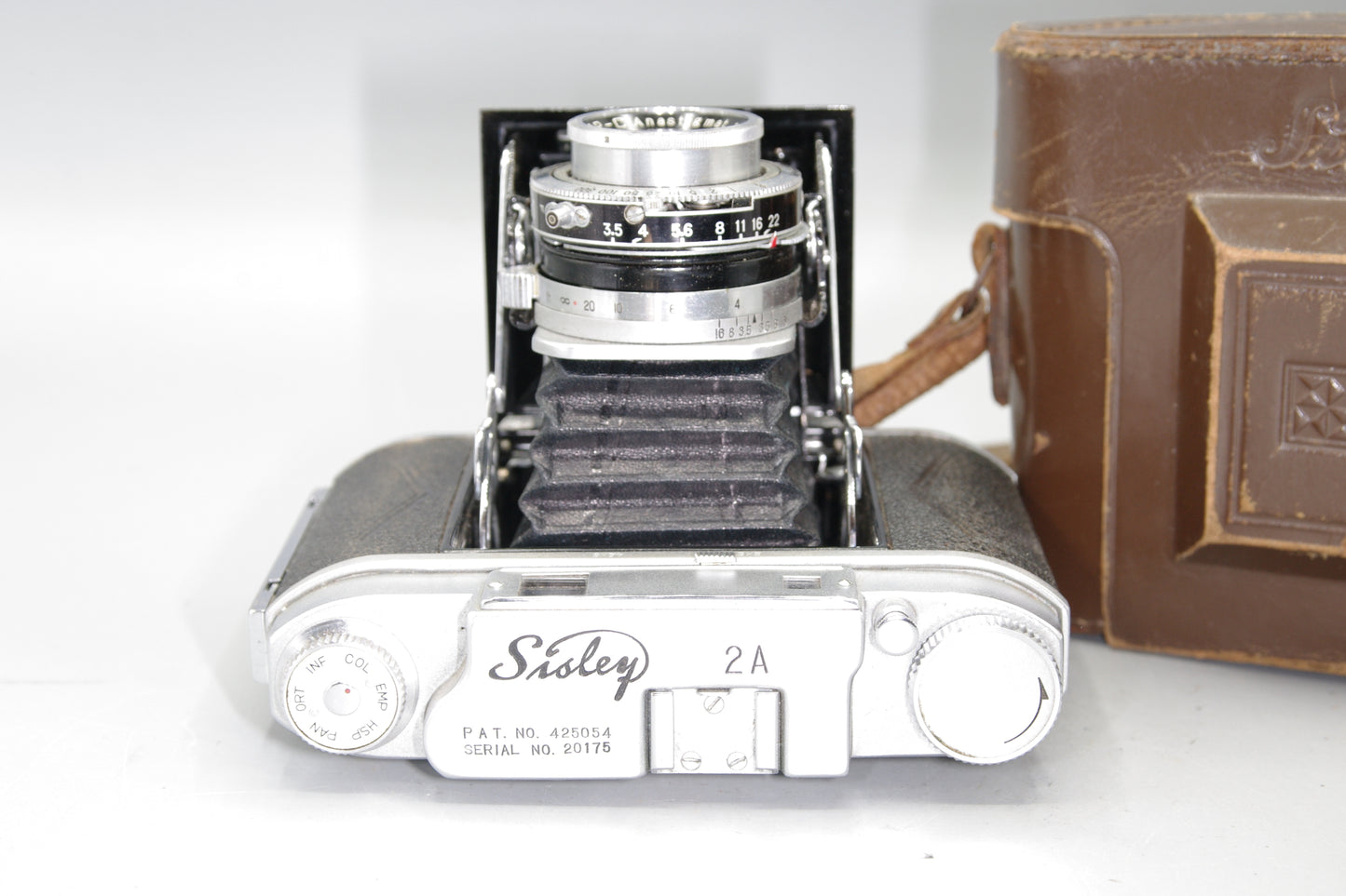 Takane Sisley 2A Folding Rangefinder Camera with 75mm F/3.5 Lens and Case