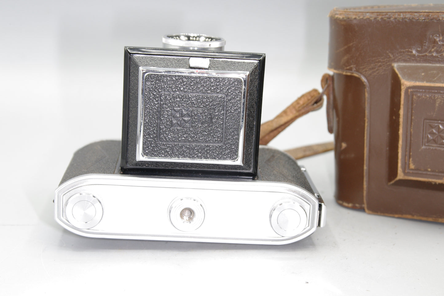 Takane Sisley 2A Folding Rangefinder Camera with 75mm F/3.5 Lens and Case
