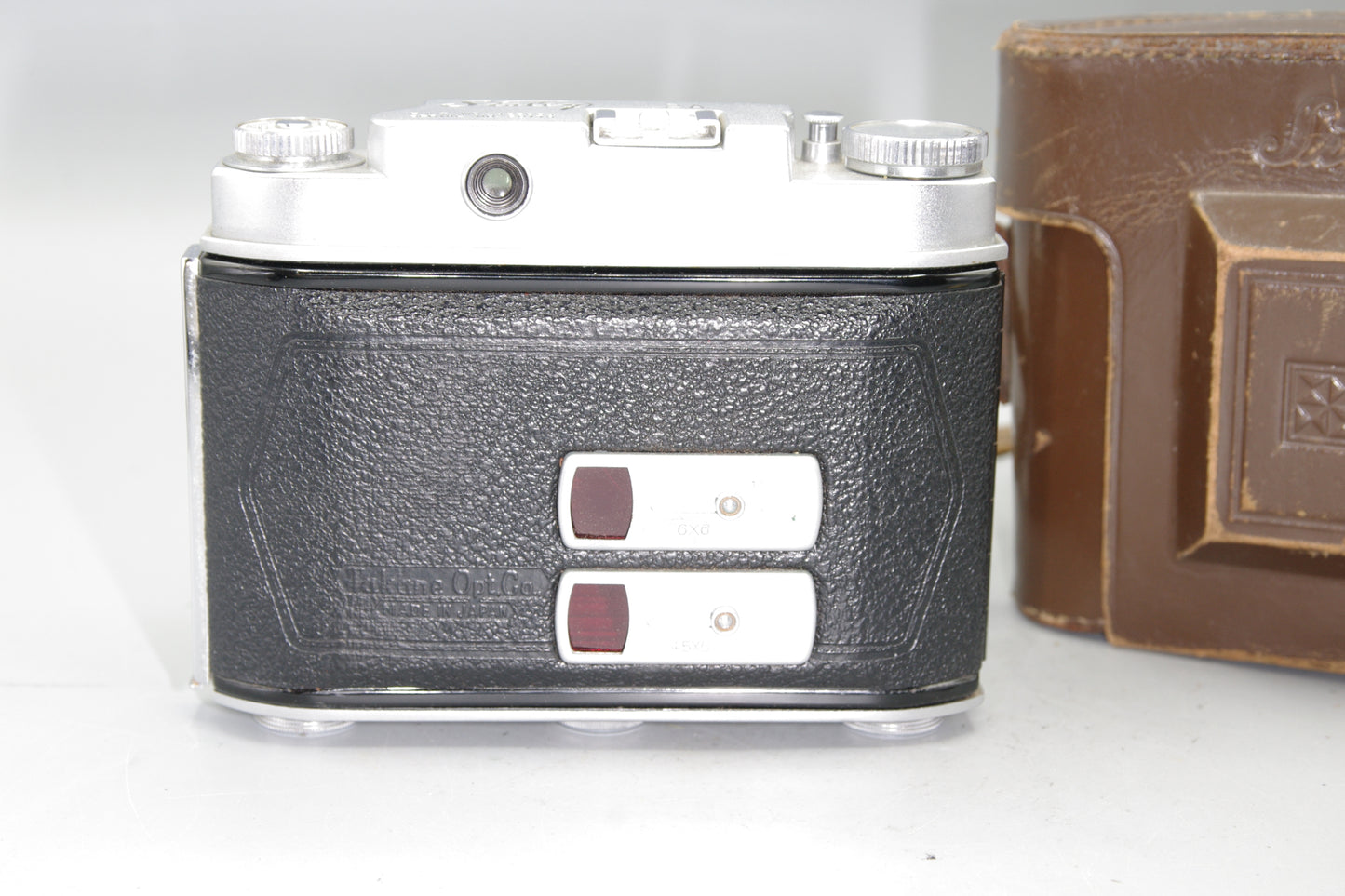 Takane Sisley 2A Folding Rangefinder Camera with 75mm F/3.5 Lens and Case