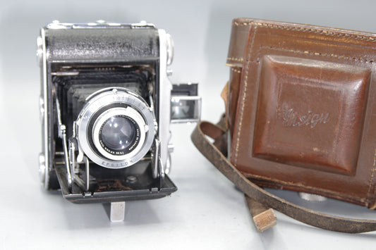 Ensign Selfix 16-20 Folding Camera with Ross Xpres 75mm F/3.5 Lens and case