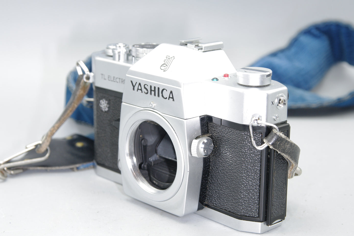 Yashica TL Electro X 35mm SLR Camera – Rare M42 Mount, VGC, Vintage Japan