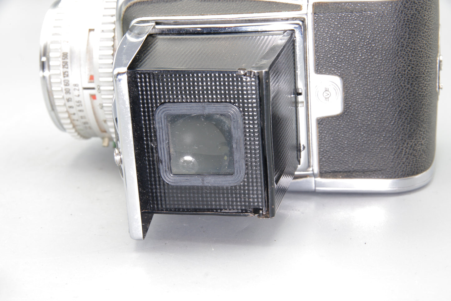 Hasselblad 500C Kit – Planar 80mm, Waist Level Finder, 120 Back