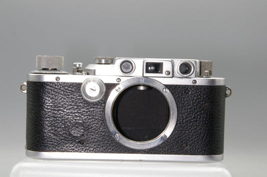 1938 Leica IIIb 35mm Rangefinder Camera - Good Working Condition